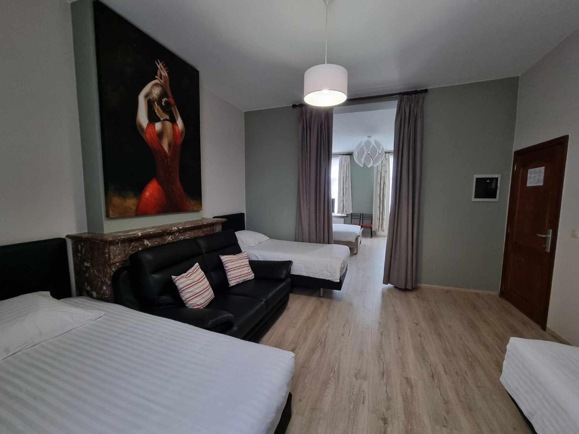 Apartments Marco Polo Midi Bryssel Exteriör bild